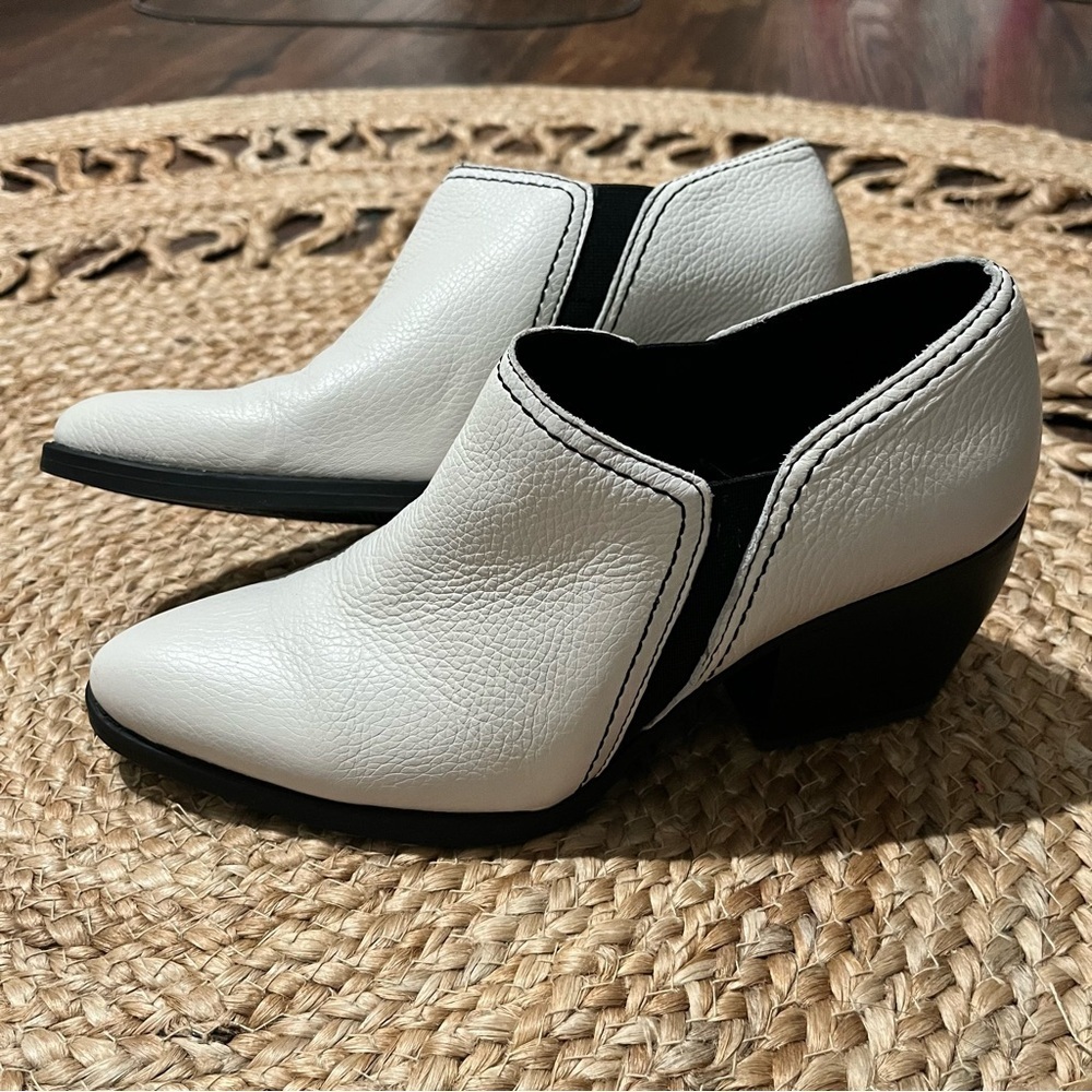 Naturalizer Women's Femma Ankle Boot Alabaster & Black Size 6.5